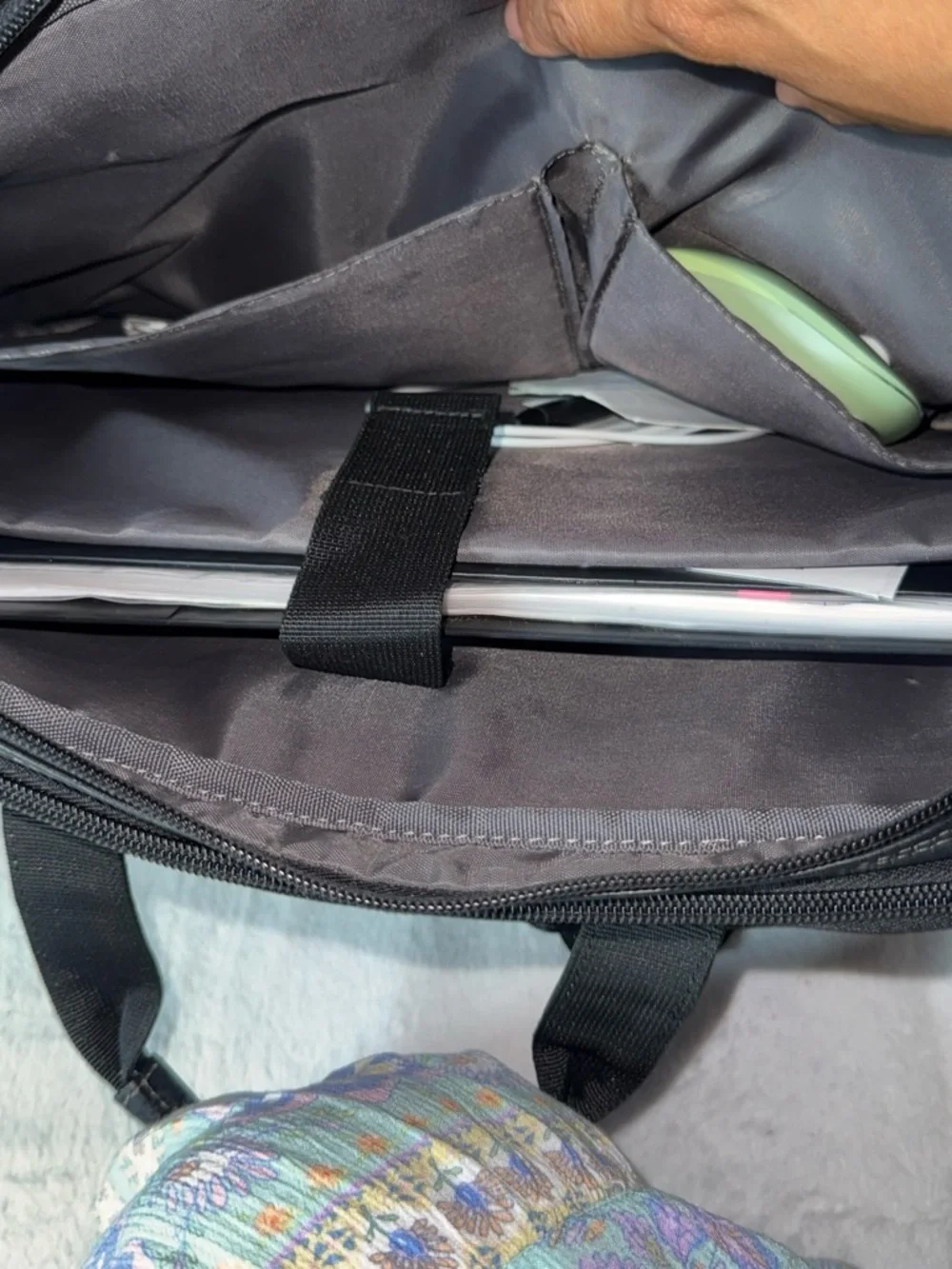 Heritage Black Leather Laptop Briefcase with Front Zip Pockets